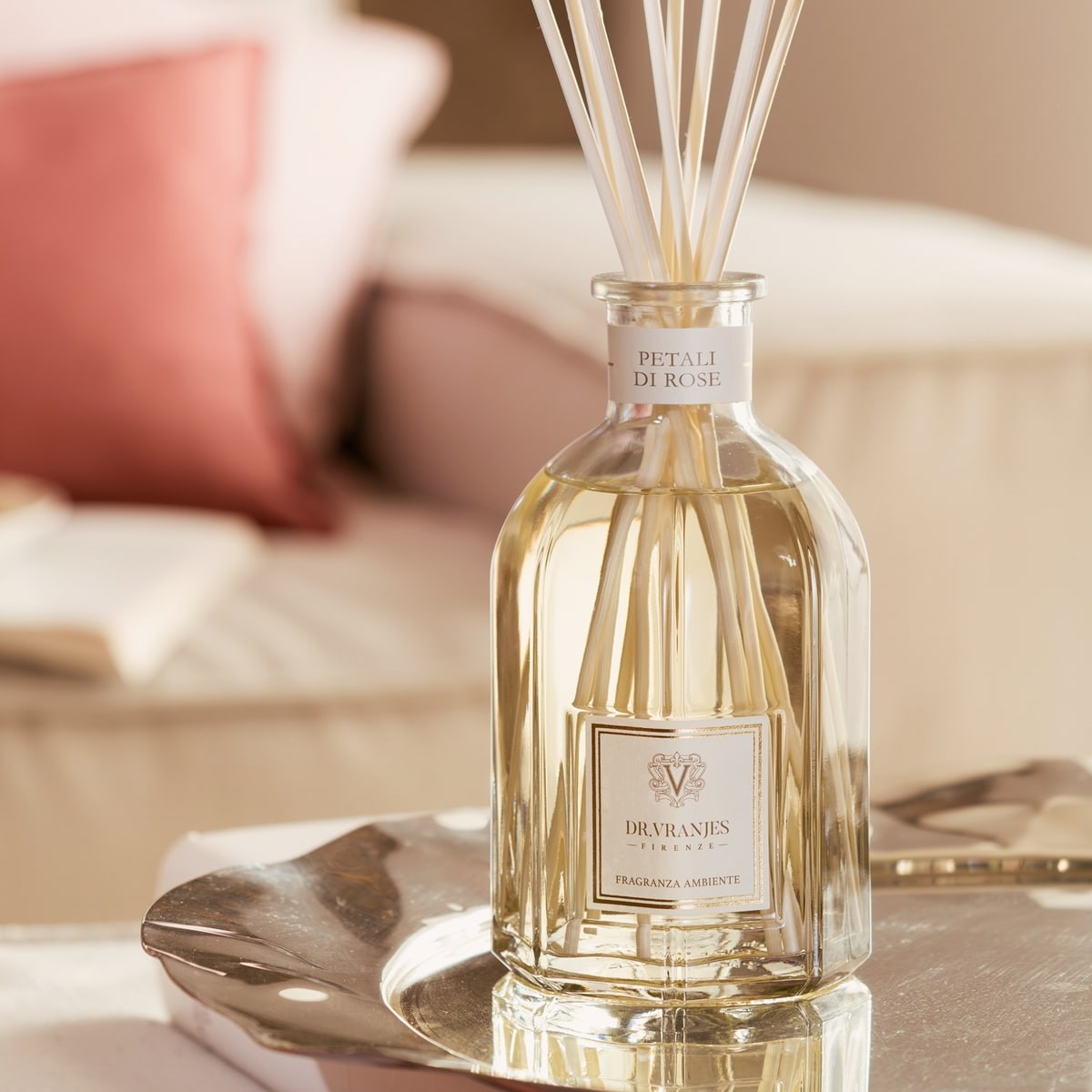 翡冷翠香氛Dr. Vranjes Firenze:1250ml定價10,800元起,周慶優惠價9,504元起(大容量擴香全系列88折,補充瓶第2件6折)。 翡冷翠香氛Dr. Vranjes Firenze:1250ml定價10,800元起,周慶優惠價9,504元起(大容量擴香全系列88折,補充瓶第2件6折)。