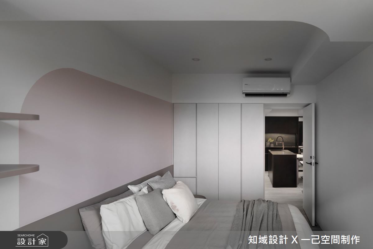 室內45坪的老屋,原為辦公空間要改為住宅,格局與管線