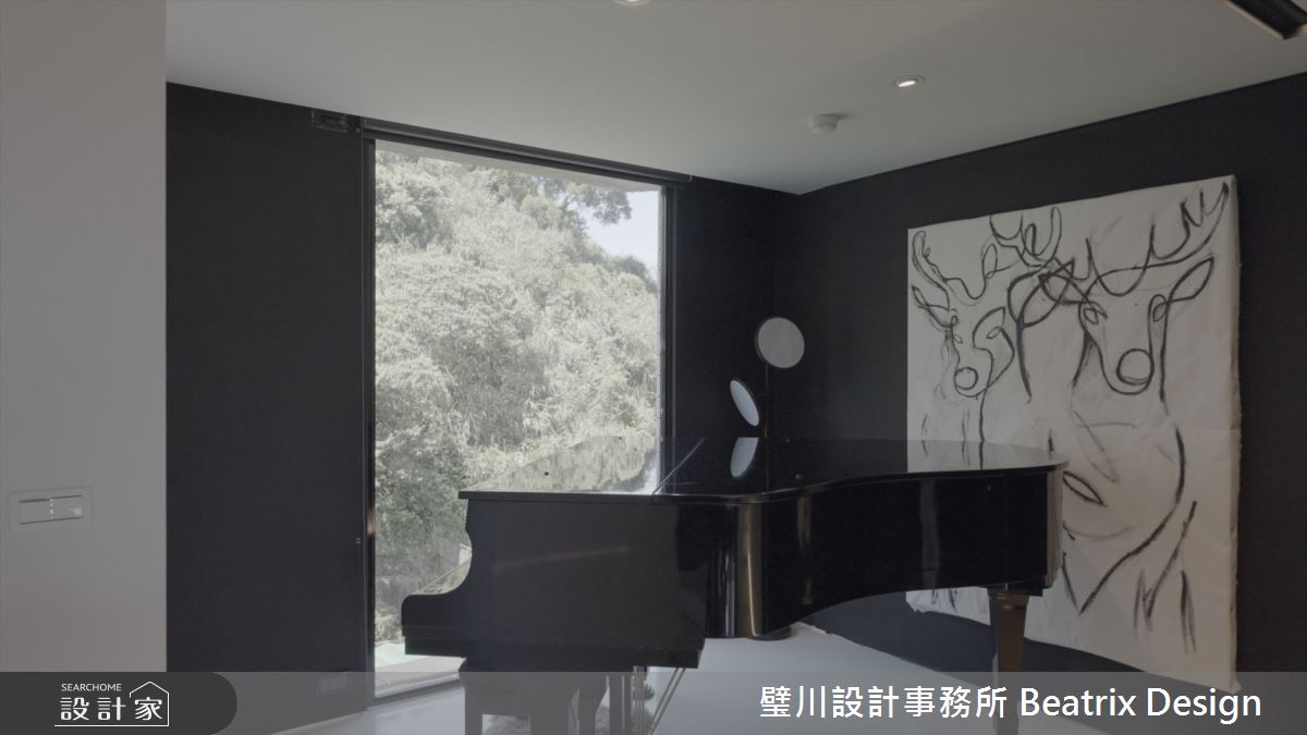 每天起床,俯瞰臺北盆地、眺望基隆嶼,是屋主 Jack 夫