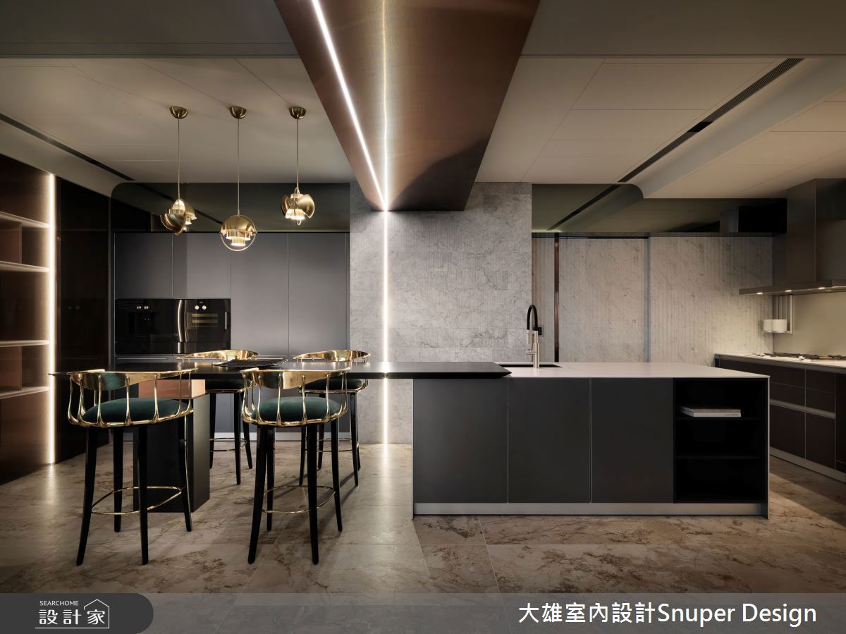 看完整豪宅廚房美圖