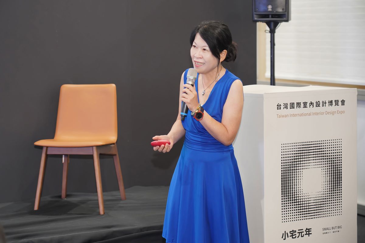 張麗寶以「不用搬家也能讓老屋換新的魔法術」為題,聚焦老屋翻新議題,分享實務改造經驗與設計觀察。