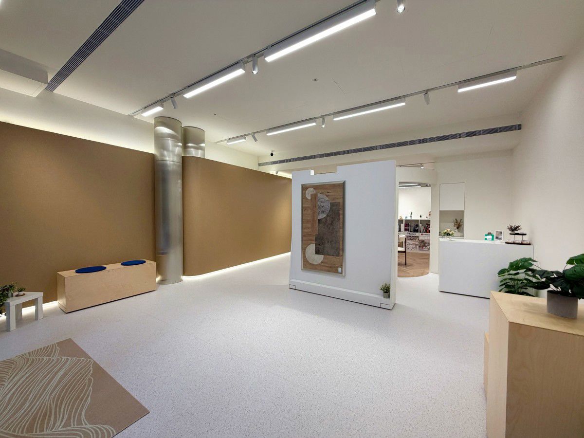 建材選購新體驗！富銘地板桃園店打破傳統陳列，打造設計師首選的藝術展間_視覺圖