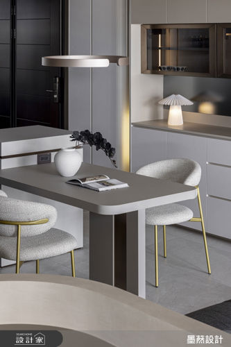 墨䔳_灰紳_華相 楓PARK_現代風