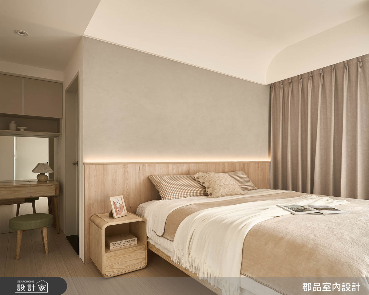 30坪新成屋(5年以下)＿現代簡約奶茶風臥室案例圖片＿郡品室內設計＿郡品_新北新莊｜今天是窗簾放風日 30坪現代淡奶宅之18