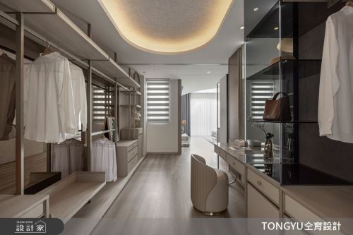 仝育_37.獨一無二_現代風