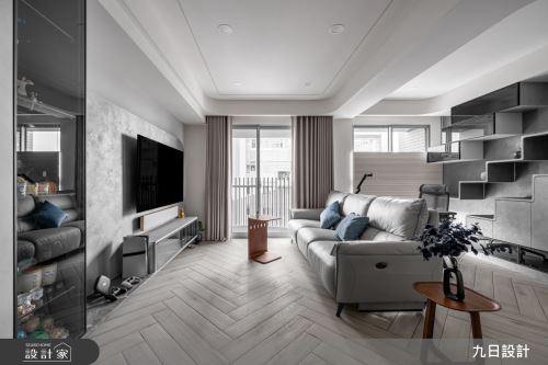 九日_141_現代科技風