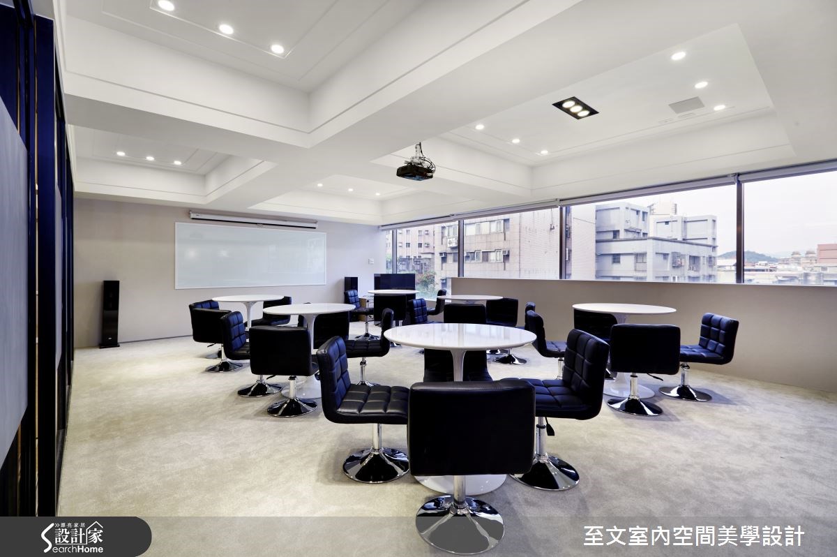 迎入清透明亮氛圍 讓心情煥然一新的辦公室!