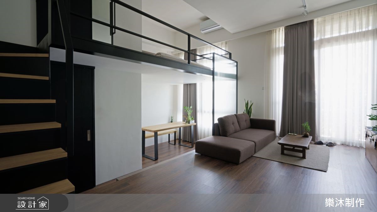日式極簡主義當道 ！2 個人住的 13 坪複層雅居