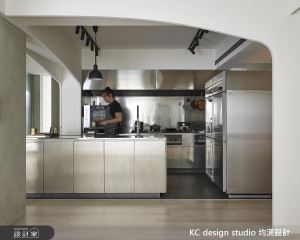 老屋翻新顛覆格局的1房2廳！歡迎來到私廚料理CP的家_視覺圖