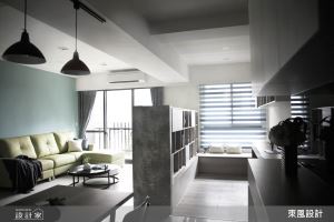 半高電視牆雙面運用！新竹30坪混搭宅，擁抱舒適客廳與靜謐書房空間_視覺圖