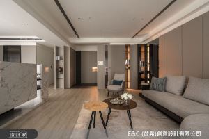 半高電視牆顯化無敵景致!新北八里41坪新成屋以沉穩色彩伴溫馨兩人世界_視覺圖