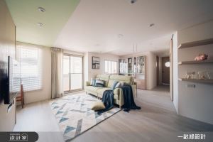 彈性隔間解開中古屋的格局封印!新竹32坪混搭宅，串聯客廳、餐廚跟書房，顯化高互動日常_視覺圖