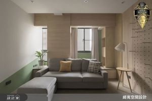 榮獲美國MUSE Design Awards金獎肯定！23.5 坪中古屋逆天改造！滑動電視牆秒破穿堂煞，樹洞閱讀區美翻全家！_視覺圖