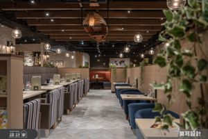 在都市裡的秘境森林靜靜野餐！武蔵野森珈琲小巨蛋店，實木、布料與特色壁紙，讓森林綠意悄悄進駐都會生活_視覺圖