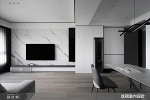 巧藏收納的26坪現代宅，黑白層次鋪陳沉穩有序的生活節奏_視覺圖