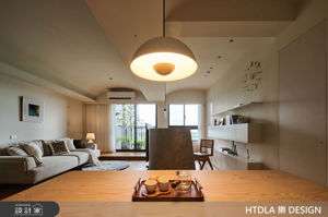 弧形天花 × 半高電視牆，拆除隔牆讓16坪小宅也能顯化挑高療癒端景_視覺圖