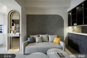 第三十步打造粼境光序！21坪小宅在黑白灰基調上綴以鍍鈦，展現現代風模樣_視覺圖