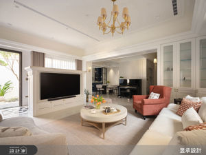 從建築到內裝的優雅協奏！100 坪自地自建美式莊園，上演經典影集般的歐式莊園日常_視覺圖