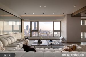 109坪現代奢華海景宅｜電控玻璃書房、隱藏式投影，打造高樓層家庭劇院_視覺圖