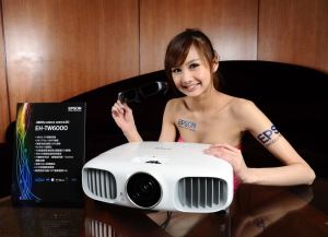 Epson推出首款480Hz 家用3D投影機  _視覺圖