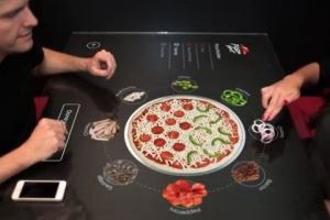 智慧型互動餐桌 邊等披薩邊自製口味_視覺圖