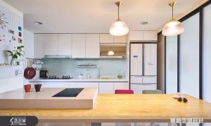 5 款微型廚房應用集合！創造坪效滿分烹飪動線_視覺圖