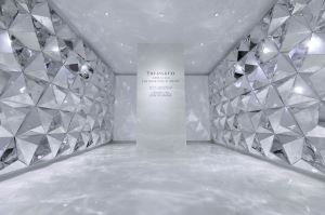 《Tiffany美鑽傳奇主題展》宛如走入紐約第五大道無負擔學挑美鑽！_視覺圖