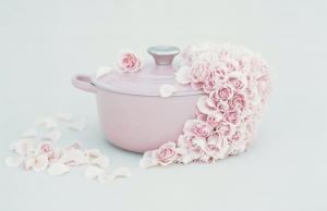 鍋子也走粉嫩色系_視覺圖