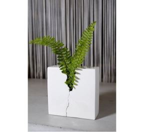 糟糕！花瓶裂開了？_視覺圖