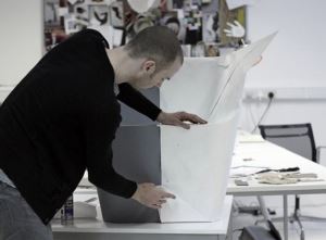 隨時隨地幫椅子「折」新衣～Garment扶手椅_視覺圖