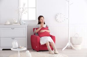 有了它，不再嚷嚷這裡痛那裡酸～這是沙發還式按摩椅？_視覺圖