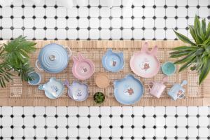 Le Creuset x LINE FRIENDS 聯名鍋具與餐瓷系列 可愛登場_視覺圖