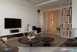 淺色空間 × 深色家具，串聯紓壓木空間！_視覺圖