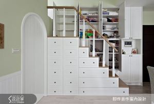 【裝修Q&A】木質Plus機能設計怎麼做？設計師讓和室下方拉出一張單人床！_視覺圖