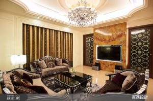 花紋圖騰搭配幾何圖形 寓朵打造經典_視覺圖