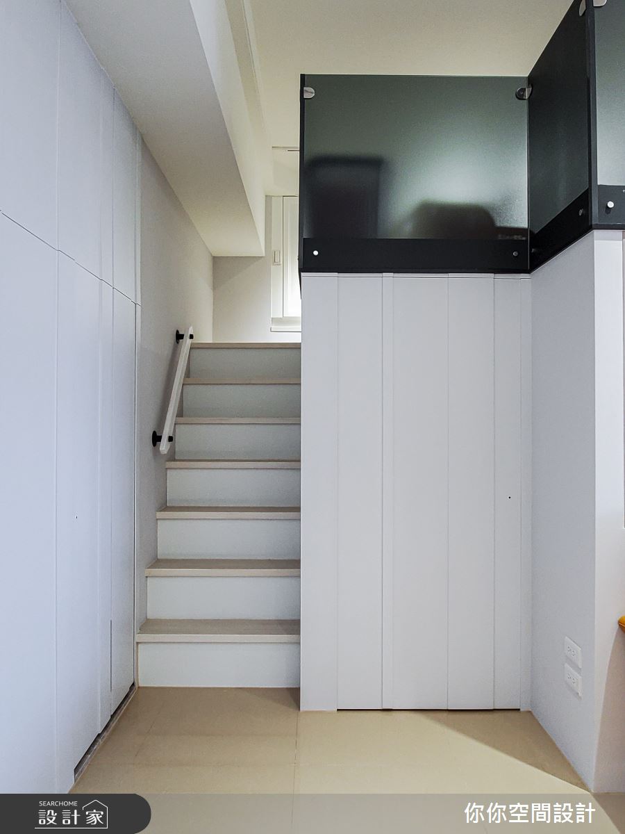 16坪中古屋(5~15年)＿美式風樓梯案例圖片＿你妳國際空間設計有限公司＿17你妳設計_新北16坪美式風之24
