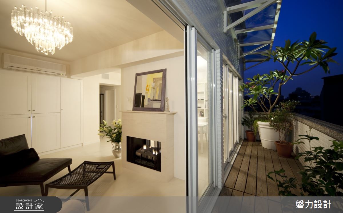 27坪新成屋(5年以下)＿現代風客廳陽台案例圖片＿Keystone design 磐力設計＿磐力_雅白之韻之2