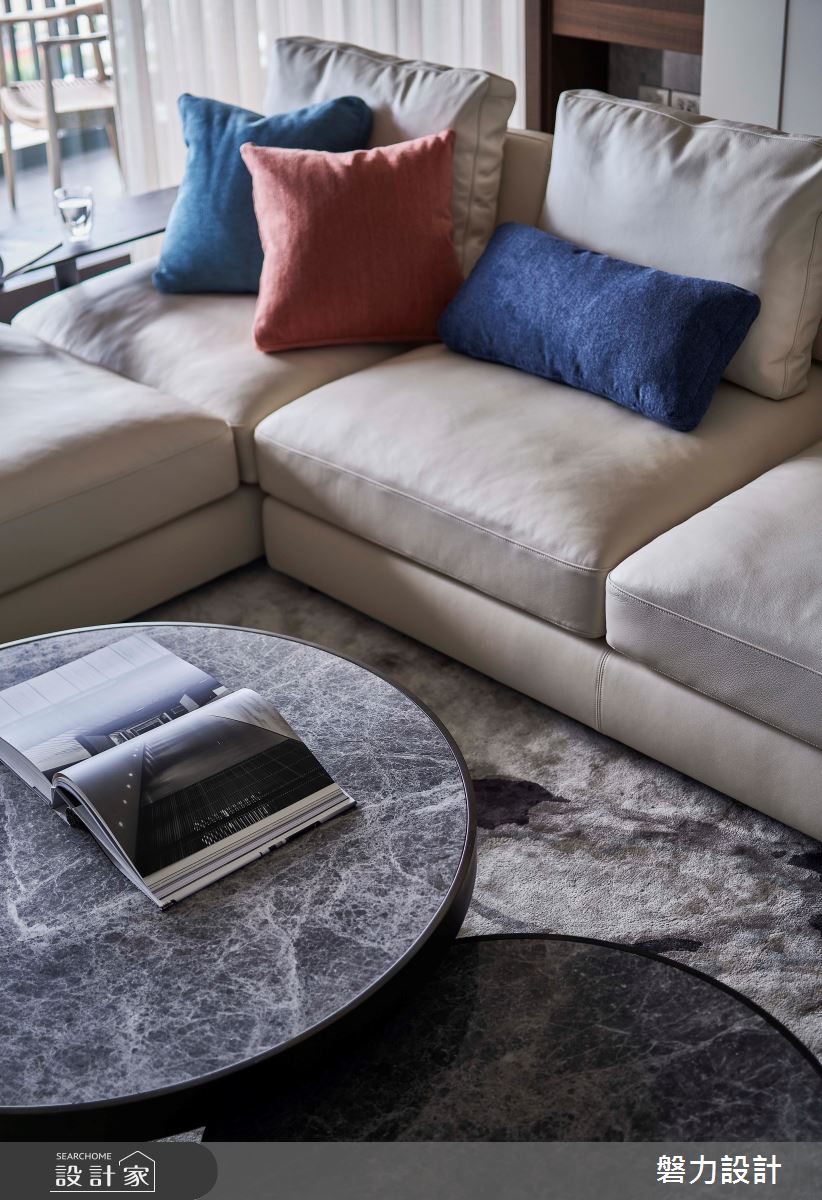 55坪新成屋(5年以下)＿現代風客廳案例圖片＿Keystone design 磐力設計＿磐力_層峰疊起之14