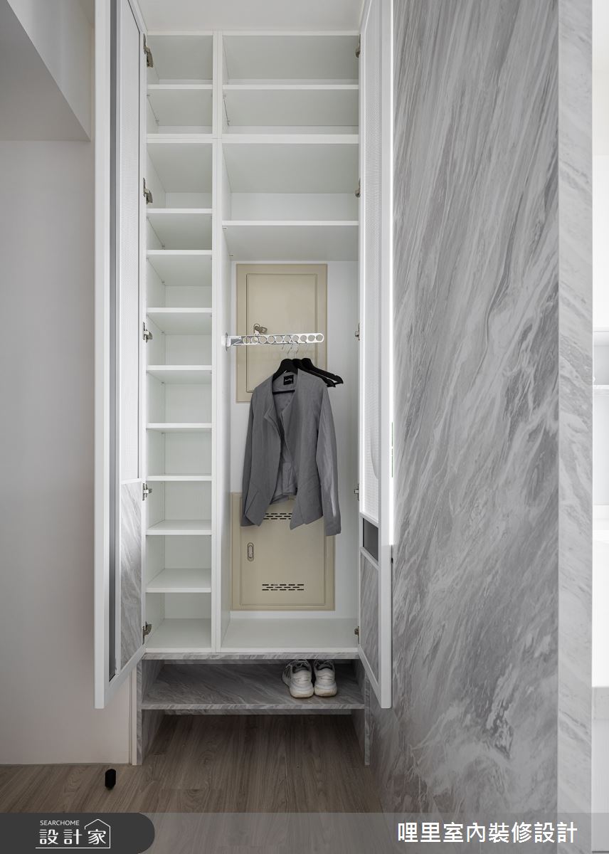 15坪預售屋＿現代簡約風玄關案例圖片＿哩里室內裝修設計有限公司＿哩里_27之2