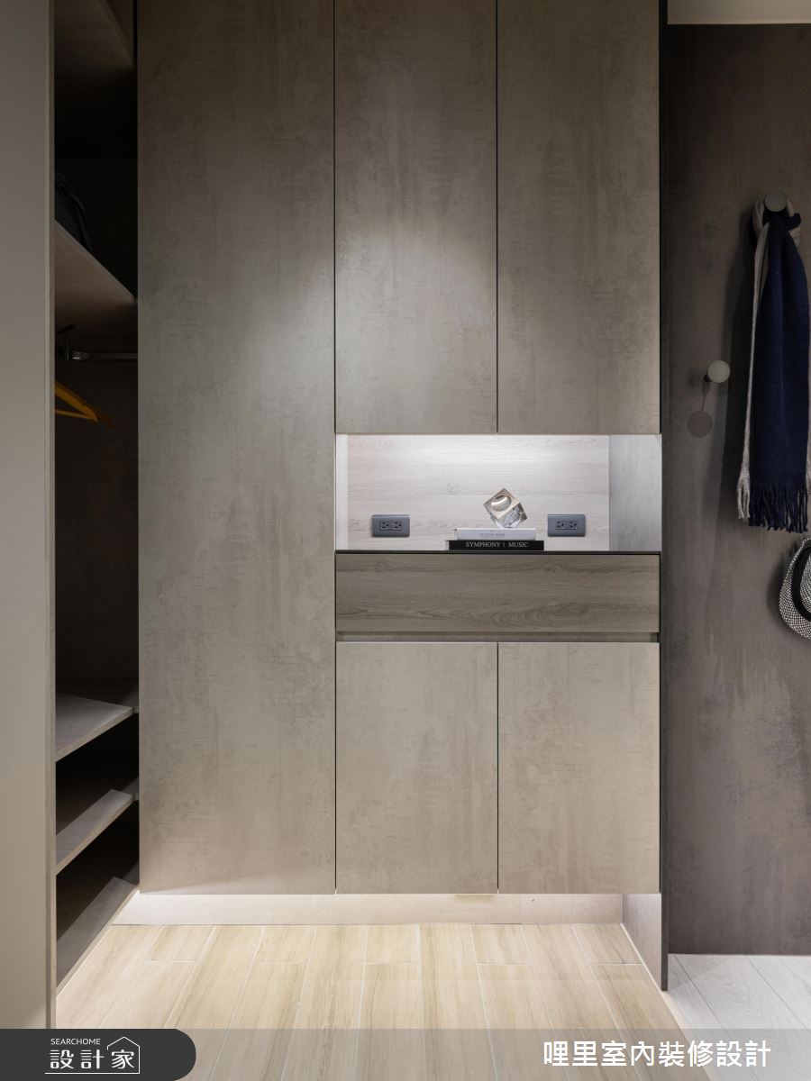 22坪預售屋＿現代風玄關案例圖片＿哩里室內裝修設計有限公司＿哩里_38.暮霧浮光之2