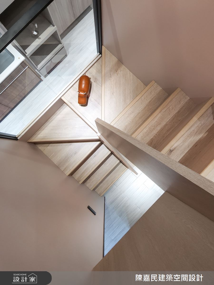 28坪新成屋(5年以下)＿簡約風樓梯案例圖片＿陳嘉民建築空間設計＿陳嘉民_25之19
