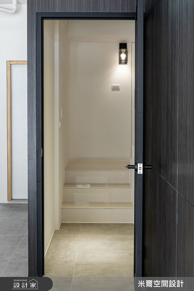 80坪新成屋(5年以下)＿現代風玄關樓梯車庫案例圖片＿米爾空間設計＿米爾_王橋晶鑽_新竹北區之49