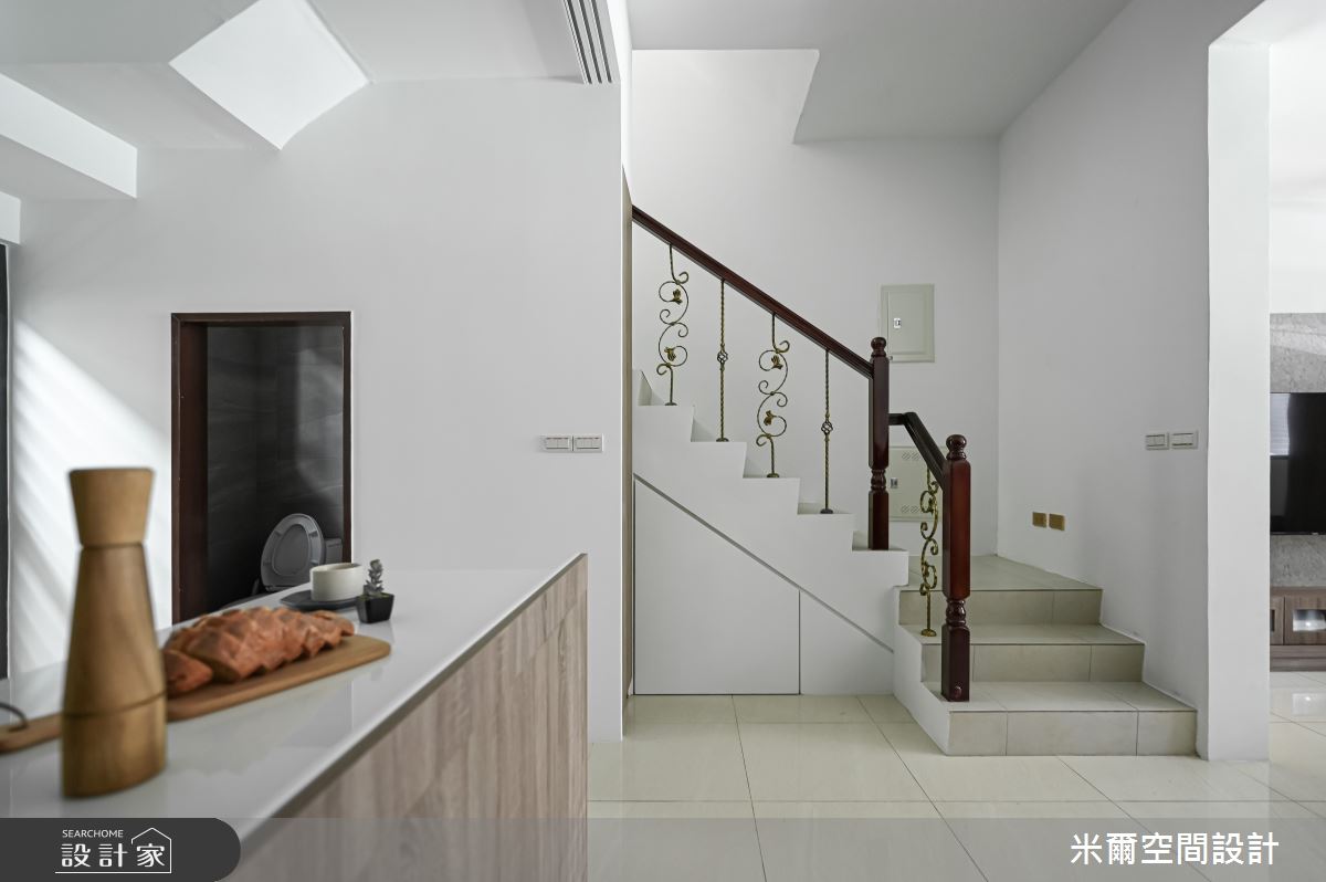 60坪新成屋(5年以下)＿北歐風樓梯中島案例圖片＿米爾空間設計＿米爾_新成屋透天宅_桃園觀音之22