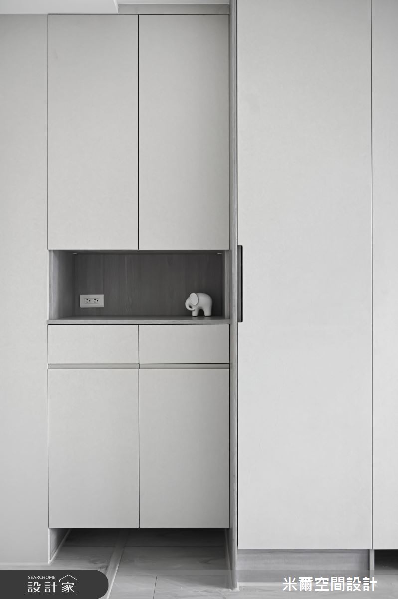 25坪新成屋(5年以下)＿現代風玄關案例圖片＿米爾空間設計＿米爾_成真社區_新竹市之6
