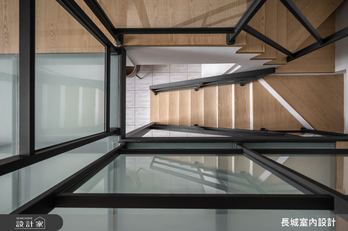 40坪老屋(31~40年)＿現代風樓梯案例圖片＿長城室內設計＿長城_02.陽光新居之17