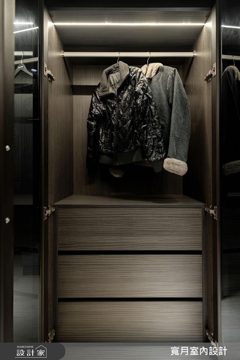 52坪預售屋＿現代風更衣間案例圖片＿寬月室內裝修設計股份有限公司＿寬月_22｜沐光之22