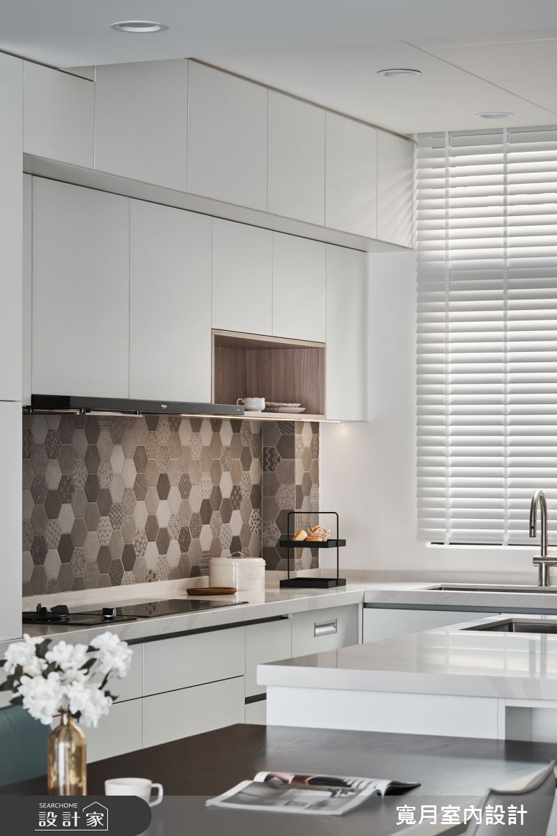 380坪新成屋(5年以下)＿現代風餐廳廚房中島案例圖片＿寬月室內裝修設計股份有限公司＿寬月_23｜溫潤・曦然・悠悠之4