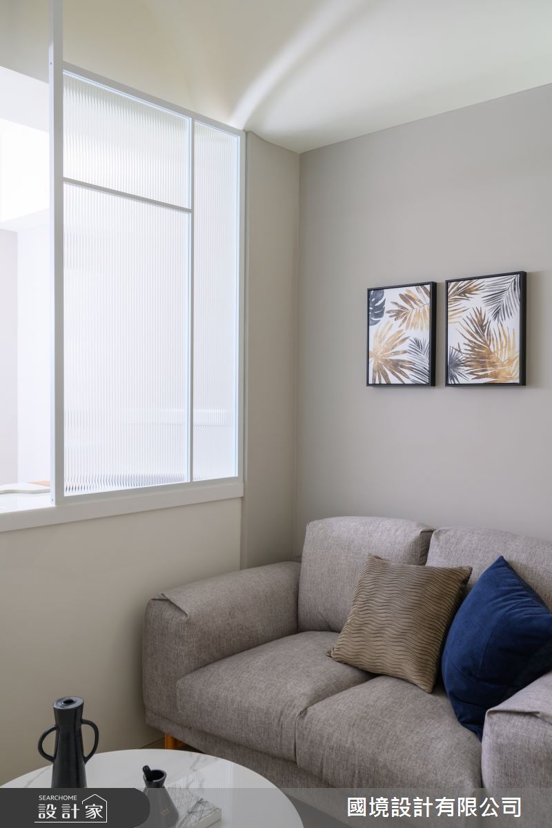 8坪新成屋(5年以下)＿簡約風客廳案例圖片＿國境設計有限公司＿國境設計中心—圓角之11