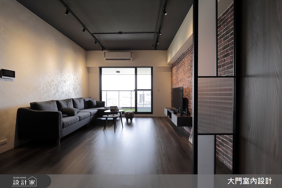 30坪新成屋(5年以下)＿工業風客廳案例圖片＿大門室內裝修設計工程有限公司＿大門_微工業・創作之4