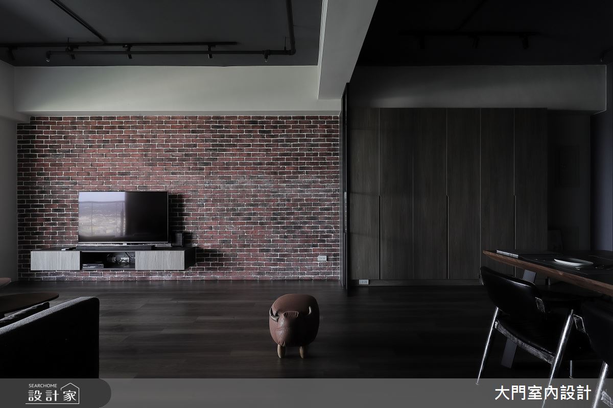 30坪新成屋(5年以下)＿工業風客廳案例圖片＿大門室內裝修設計工程有限公司＿大門_微工業・創作之6